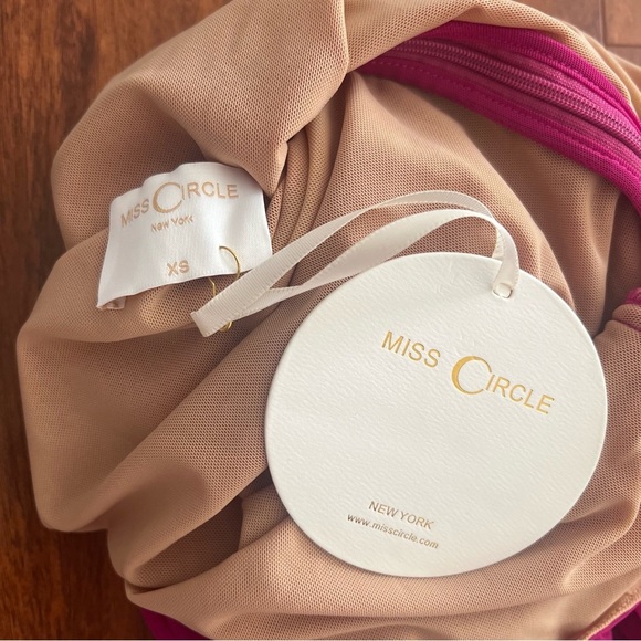 NWT Miss Circle Gillian Fuchsia Long Sleeve Mesh Dress size XS Pink - Picture 6 of 7